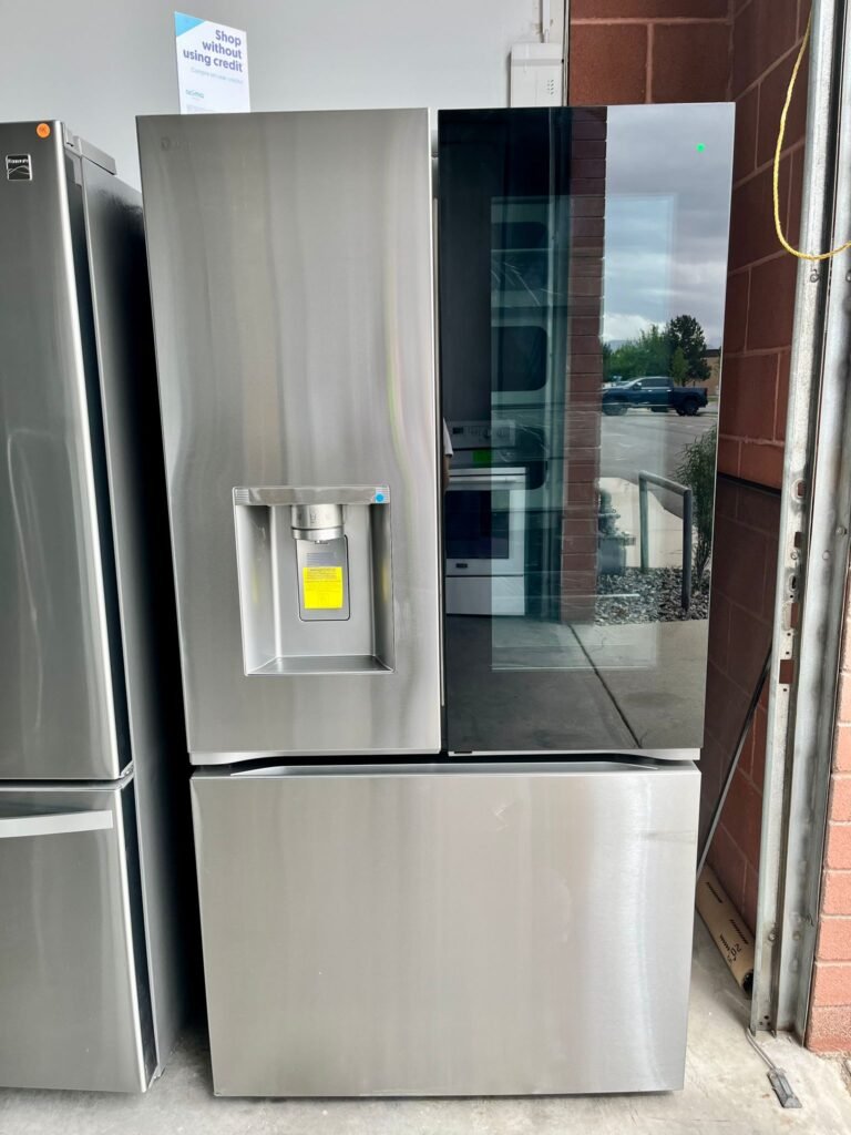 BRAND NEW Scratch & Dent LG 31 cu. ft. Smart French Door Fridge with Door-In-Door InstaView in PrintProof Stainless Steel