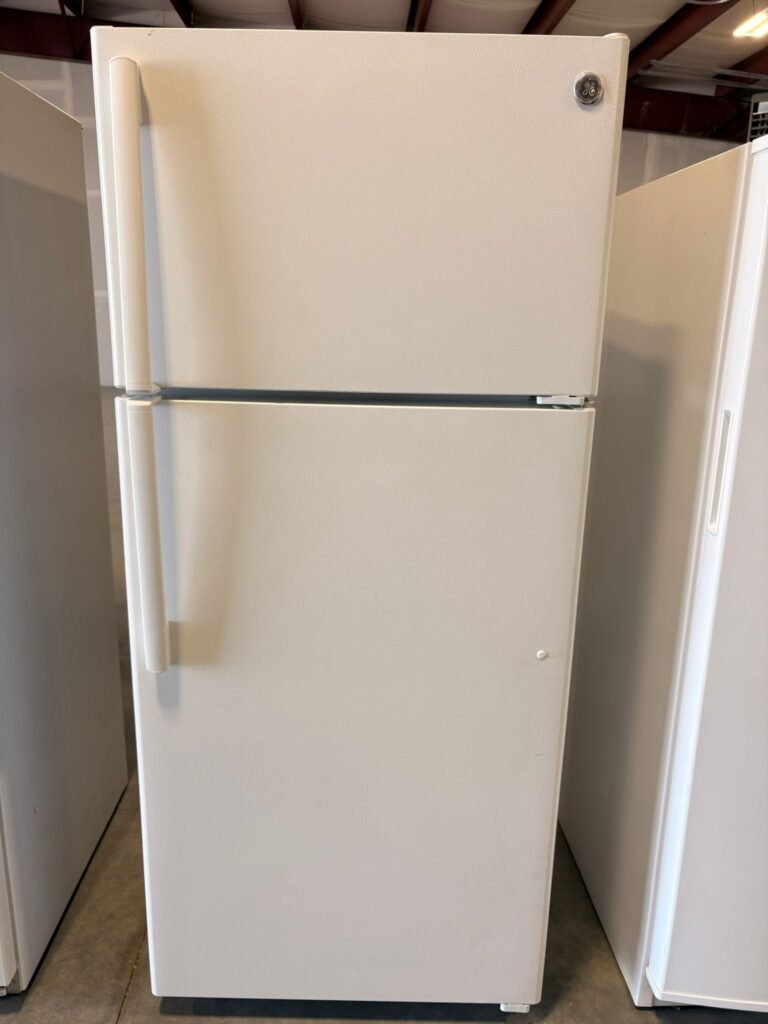 GE 16 cu. ft. Top-Freezer Refrigerator in White!