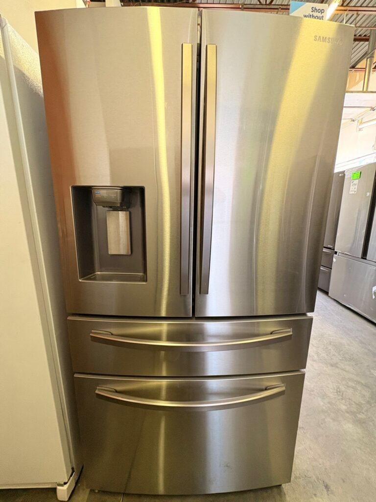 Samsung 28 cu. ft. 4-Door French Door, Stainless Steel Fridge! With FlexZone