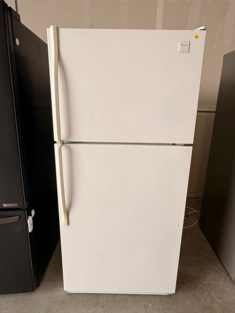 Whirlpool 30-Inch Wide 18 cu. ft. Top-Freezer Refrigerator in White! With Ice Maker