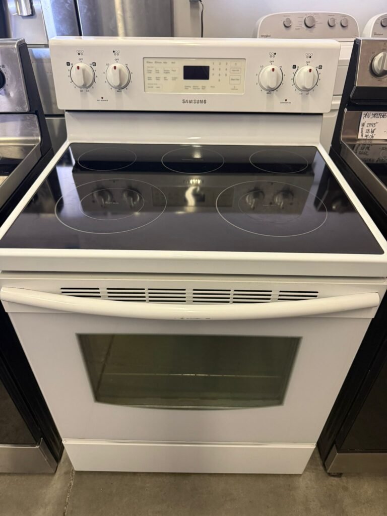 Samsung 30-Inch Electric Range with Convection Oven, Self & Steam Clean in White!