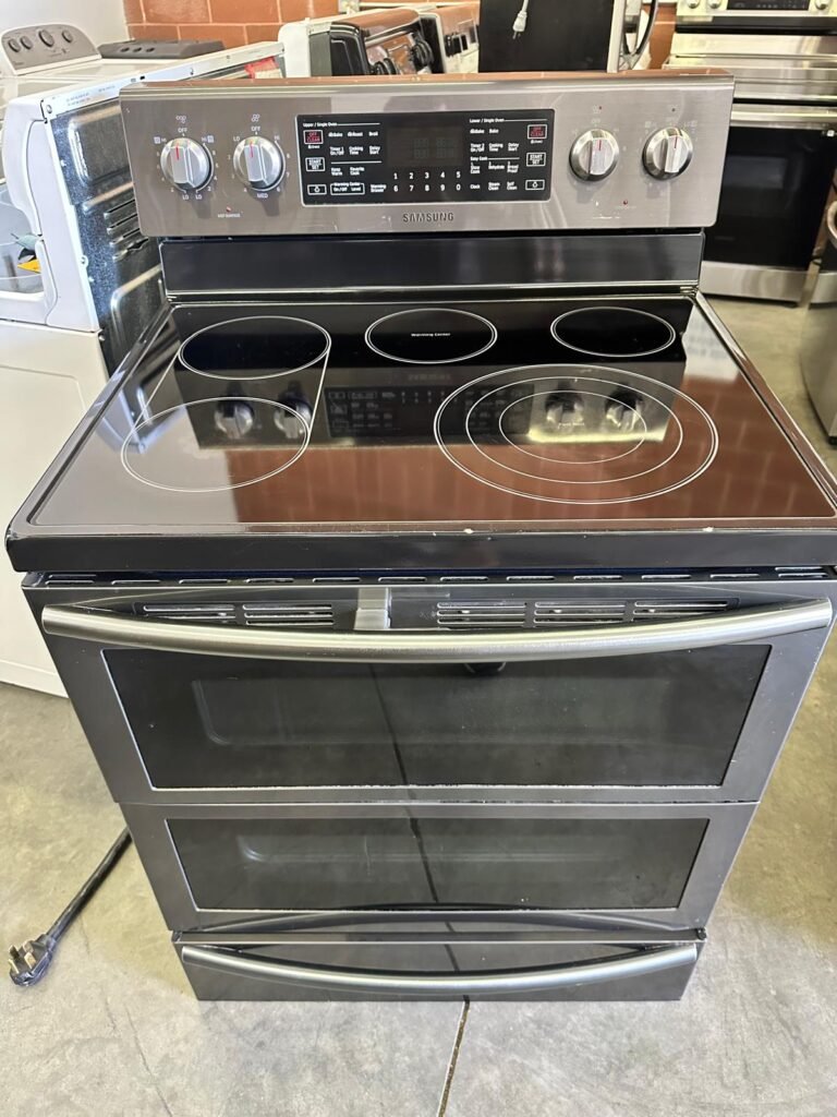 Samsung 30-Inch Flex Duo 5.9 cu. ft. Double Oven Electric Range! With Convection in Black Stainless Steel