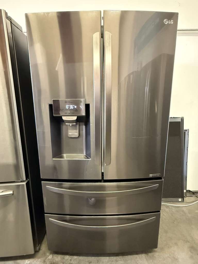 LG 28 cu. ft. 4-Door French Door, Dark Stainless Steel Refrigerator!