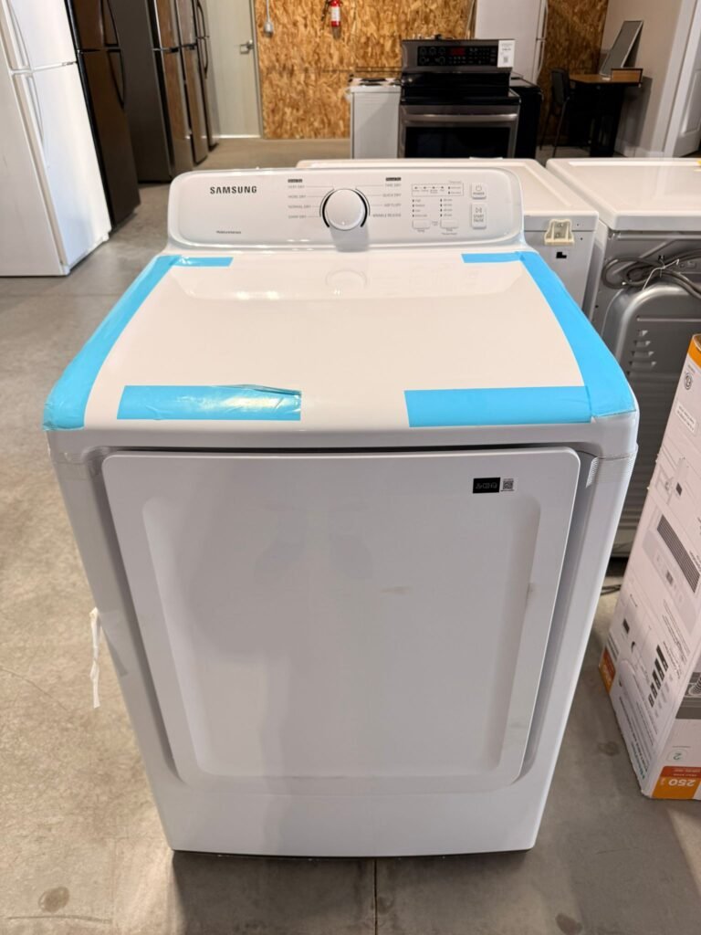 NEW Scratch & Dent Samsung 7.2 cu. ft. Vented Electric Dryer in White with Sensor Dry!