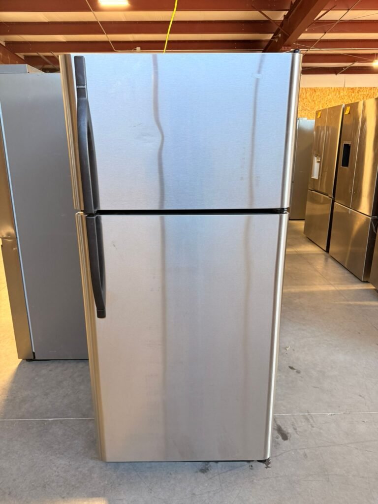 Kenmore 18 Cu Ft Top Freezer Refrigerator In Stainless Steel Great 