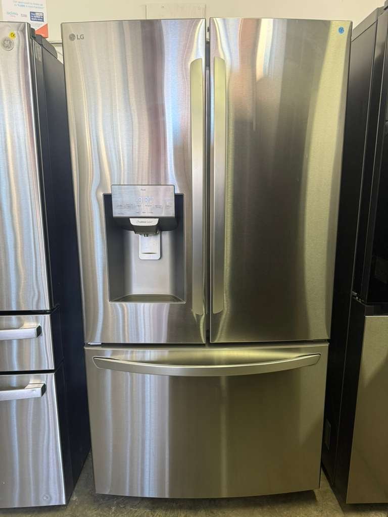 NEW OPEN BOX LG 28 cu. ft. French Door Refrigerator in PrintProof Stainless Steel! Standard Depth