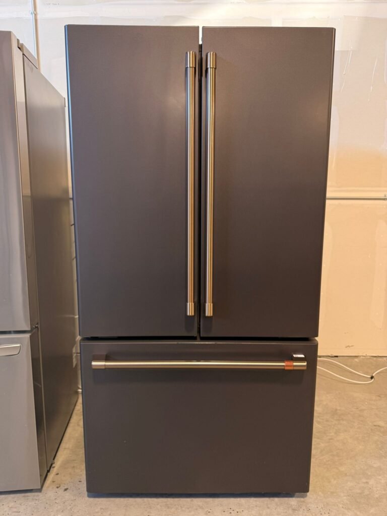 CAFÉ 23 cu. ft. Smart Counter-Depth French Door Fridge in Matte Black