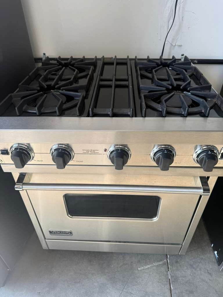 Viking Professional 30 Inch Gas Range with Convection Oven and 4 Open Burners in Stainless Steel