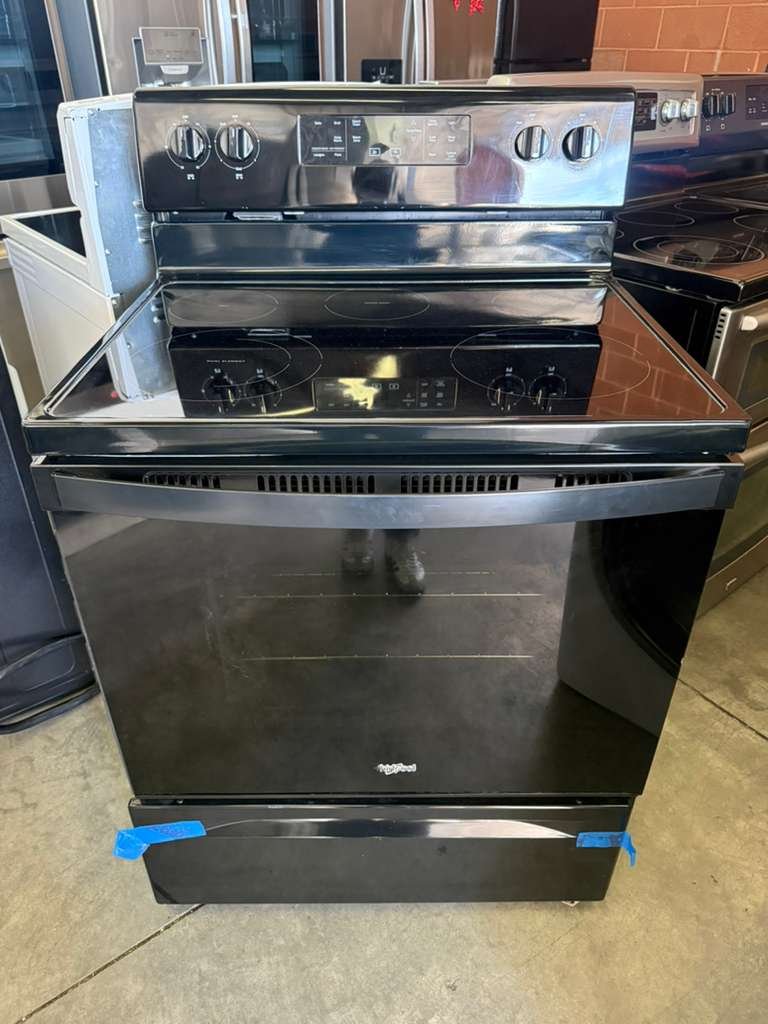 Whirlpool 30-Inch Electric Range with Steam Clean in Black!