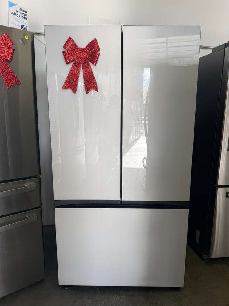 Samsung BESPOKE 30 cu. ft. French Door Refrigerator in White Glass with Beverage Center and Dual Ice Maker