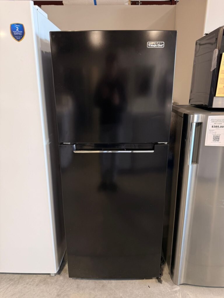 Magic Chef 10.1 Cu. Ft. Compact Top Freezer Refrigerator in Black