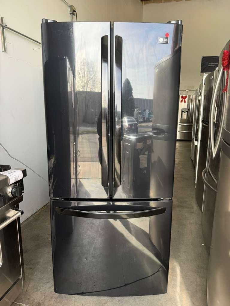 LG 30-Inch Wide 20 cu. ft. French Door Refrigerator in Black!