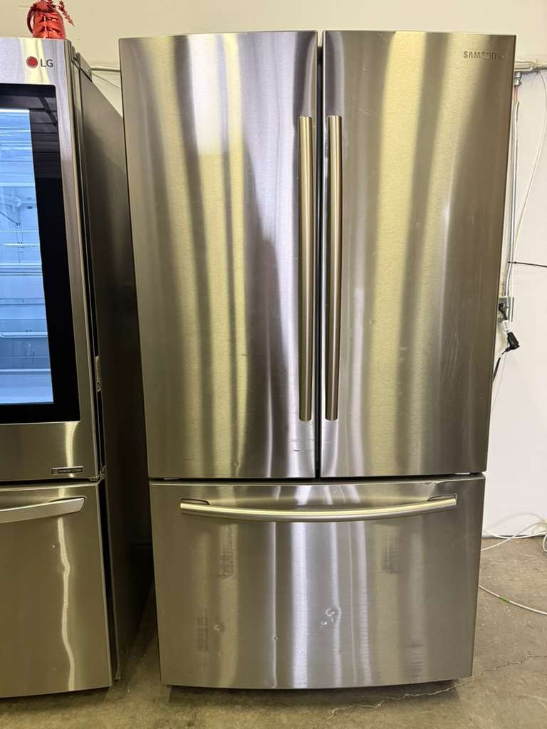 CLEARANCE! Samsung 26 cu. ft. French Door Refrigerator in Stainless Steel!