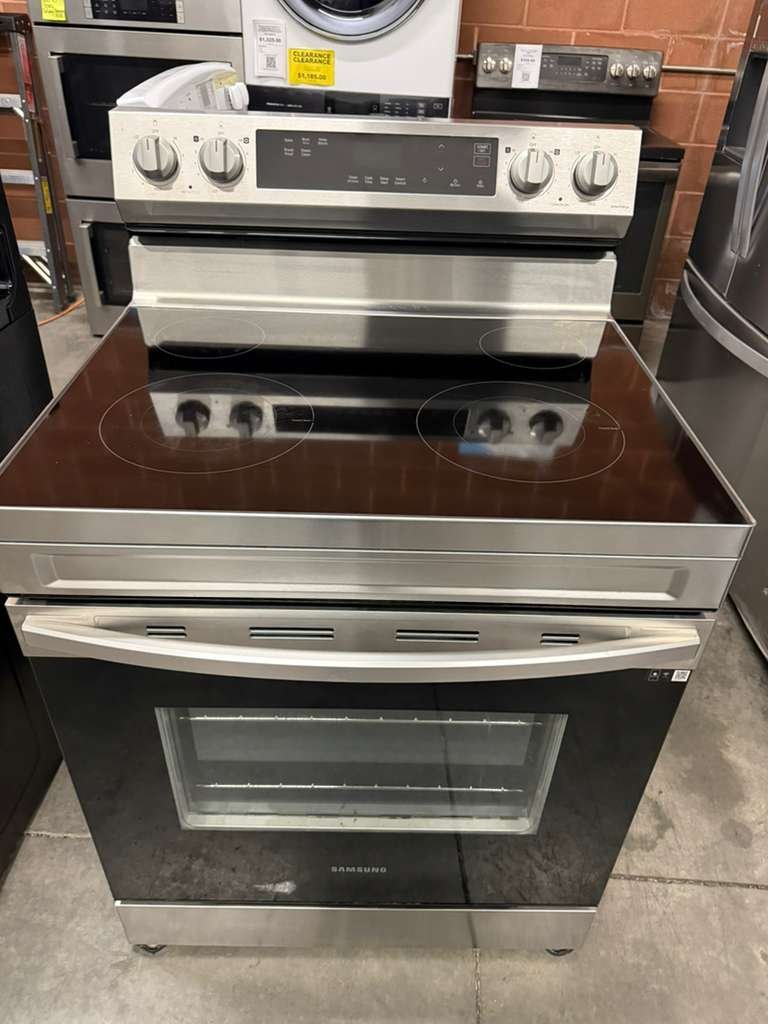 Samsung 30-Inch Electric Range with Self-Clean in Stainless Steel!