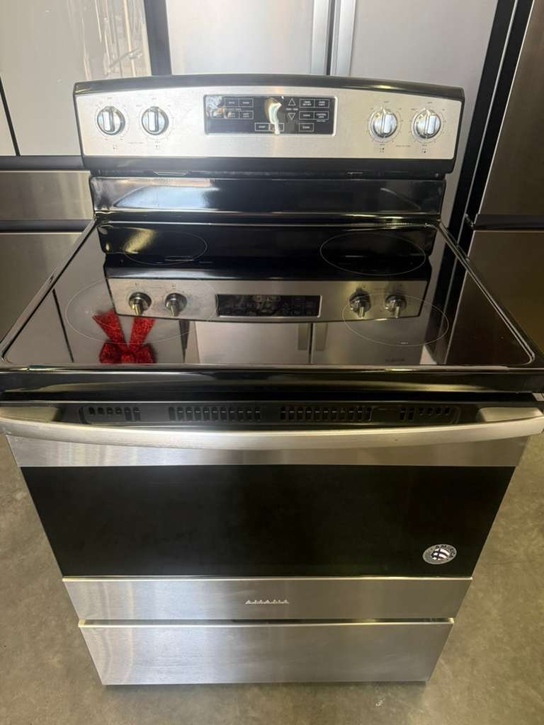 Amana 30-Inch Electric Range with Self-Clean in Stainless Steel!
