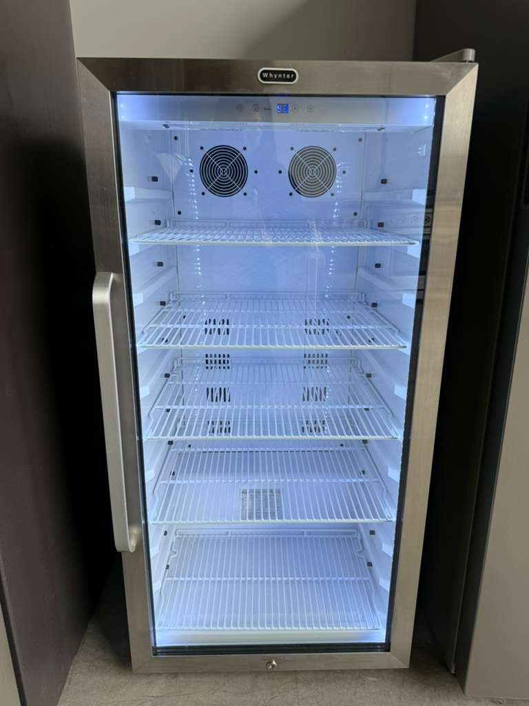 Whynter 24-Inch 8.1 cu. ft. Commercial Beverage Merchandiser Refrigerator in White!