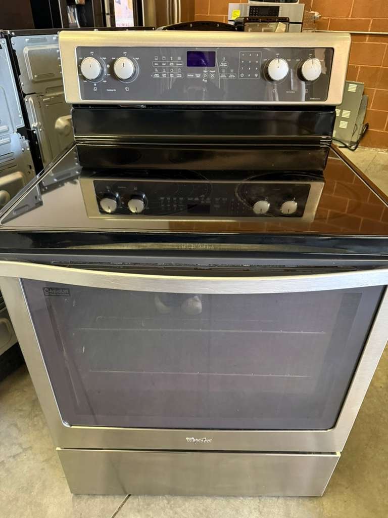 Whirlpool 30-Inch Glass Top 6.2 cu. ft. Electric Range with Convection Oven in Stainless Steel!