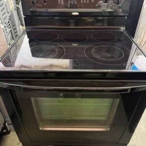 Whirlpool 30-Inch Electric Range with AccuBake and Warming Zone in Black